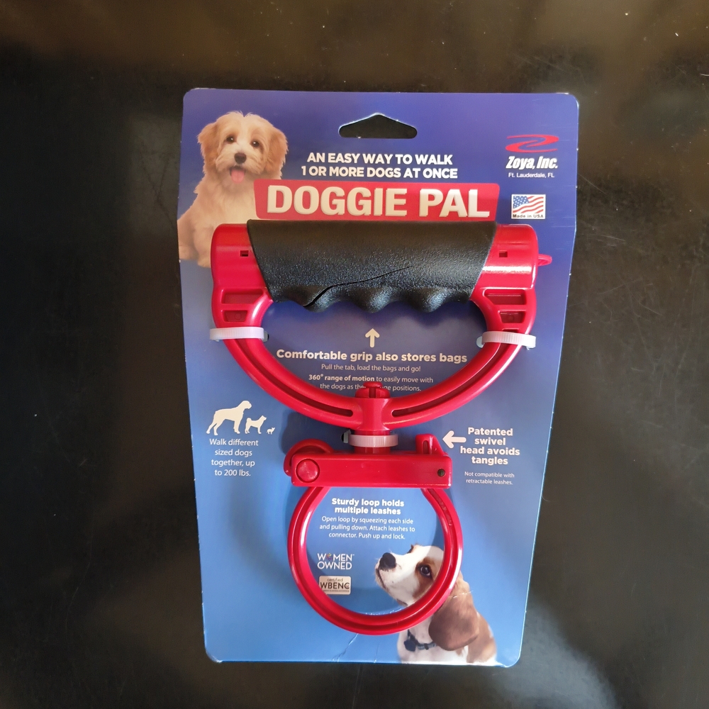 Zoya Doggie Pal Red Multi-Dog Leash Handle